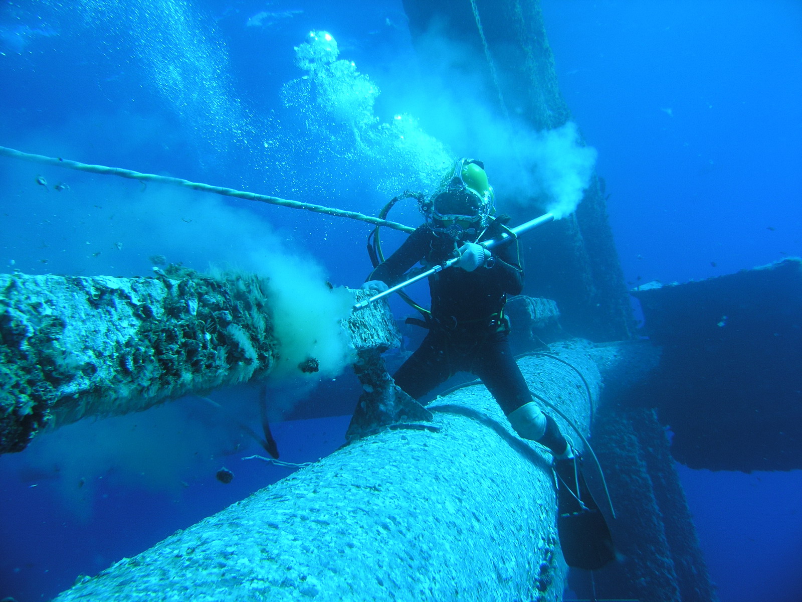 Underwater Rust Removal